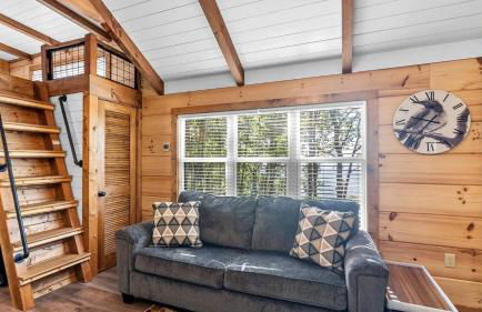 Peaceful Mountain Tiny Home with Breathtaking Valley Views & Fireplace Near Lookout Mountain, Menlo GA - Foto 6