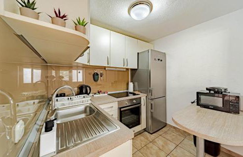 2 Bedroom Gorgeous Home In Hodilje - Photo 18