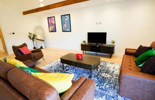 Starlight Lodge - 4 bedroom Barn with Hot Tub! - Foto 37