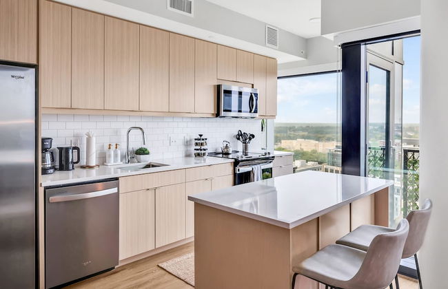 High-rise Apt Raleigh Free Parking Sunset View 1 - Foto 8