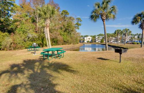 Pond Views and Community Perks Sunset Beach Condo! - Foto 24