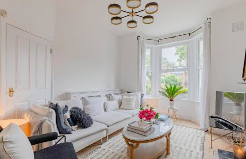 Luxuriously Curated 4BD Home Stoke Newington - Foto 24