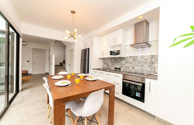 Comfortable, Spacious Penthouse- 2 Bedrooms- 7 People - Photo 18