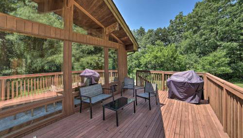 Grand Escape w/ Deck, Game Room, Nature View! - Foto 2