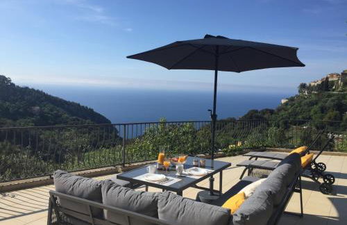 Appartement Eze Village proche Monaco fabuleuse vue mer et vieux village - Foto 1
