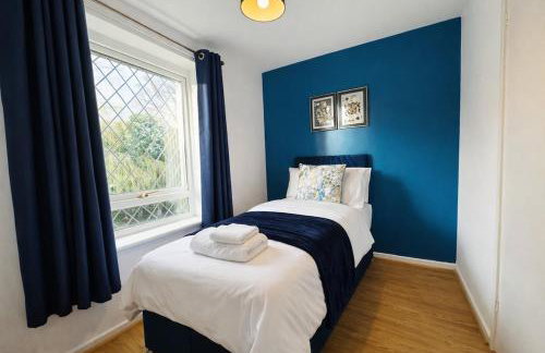 4 Bed Cosy Home w Free parking, Pets Welcome - Foto 20