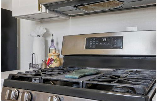 Stroll to the Dome: Sleek 1BR near Downtown - Foto 20