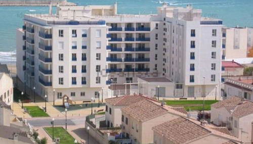 Precioso apartamento 1ª linea playa con piscina - Foto 1