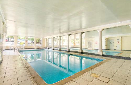 Central Bright 3 Bed Flat with Pool & Parking - Foto 40
