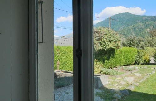 Beautiful 3 Star renovated Apt Sleeps 7 - Photo 7