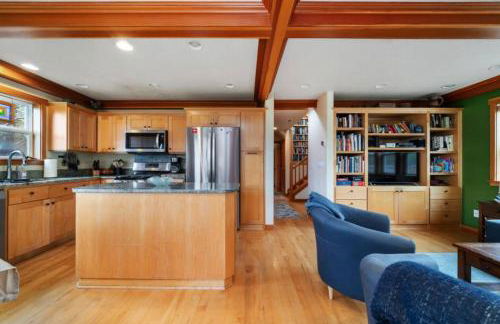 3BR Hot Tub Ocean Views & King Beds Near Beach - Foto 8