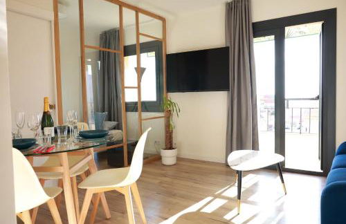 Amazing sea and Sagrada Familia views homey apartment - Photo 18