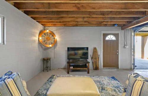 Fun fishing river cabin 23mi to beach with private dock 3BD 2BA - Foto 55
