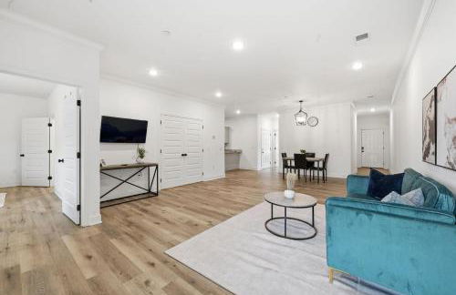 Modern 2BR2BA Retreat Bright & Airy - Foto 22