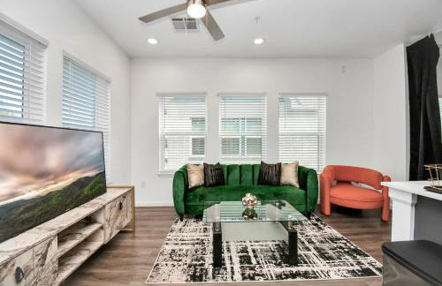 Serenity Studios - Near Med Center & Museum District - Foto 20