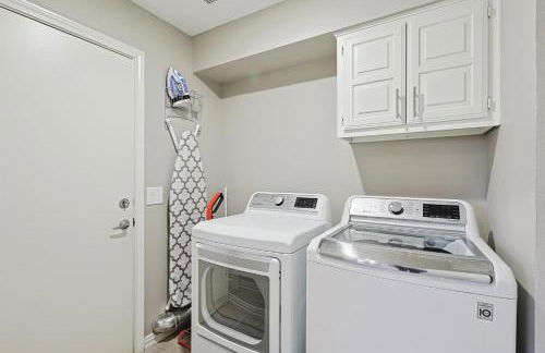 Best of Allen at Fountain Park - 5BD-2BA with Pool - Foto 37