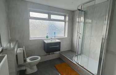 Cheerful Two Bedrooms Town house with free parking - Foto 5