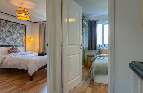 Perfect Booking 3 Bed Home in Central Bracknell - Foto 23