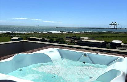Jacuzzi Privativa com Vista Deslumbrante do Mar - Photo 1