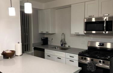 Warm and Welcoming - Photo 3