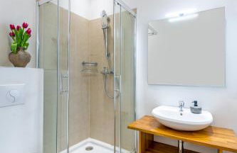 The Koburger II - Stylish studio with extra high bed for kids, 45m2 space, Ideal for families with kids or couples - Photo 8