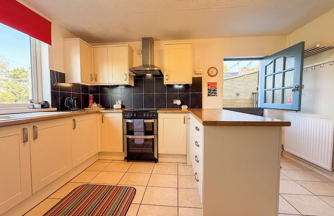 Maytree Cottage - 4 Bedroom Holiday Home - Tenby - Foto 27