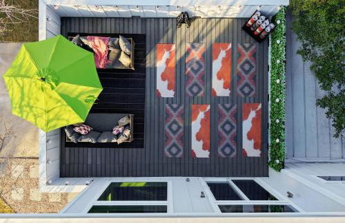 SoCo Cowgirl: Pool, Putt, Karaoke, Spa, 2mi to DT - Foto 35