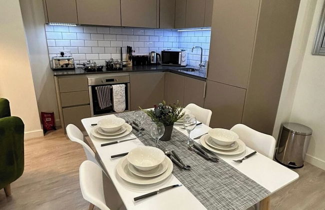 Luxury 1-bed Town Centre South Stevenage - Foto 1