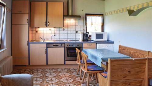 2 Bedroom Nice Home In Sellerich - Foto 3