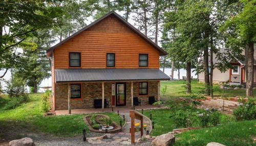 Cozy Home, Hot Tub, Dock, Kayaks, Swimming & More! - Photo 2