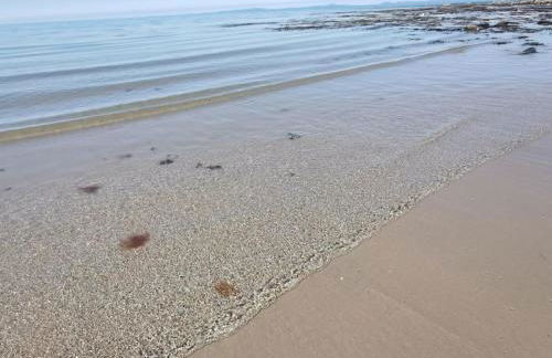 Hiking in Snowdonia? Sea, beach and mountains view - Photo 101