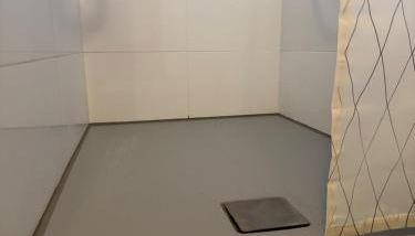 Kleines Zuhause auf Zeit - Nähe Frankfurt - Photo 5, Shower