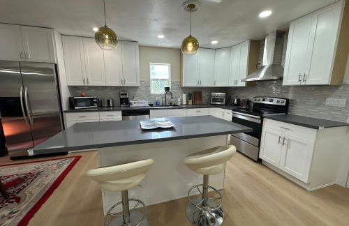 5 Star Cozy modern house all amenities Sleep 6 - Foto 15