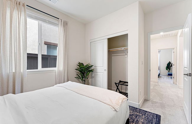 Stylish Sleek 4BR Nevada Home Near Downtown Reno - Foto 41