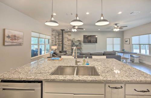 Home with Screened Porch - Near Toledo Bend Lake! - Foto 10