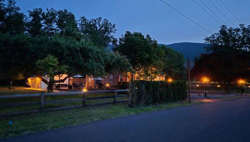 Valley Brickhouse Hot Tub Trails Downtown 1m - Foto 5