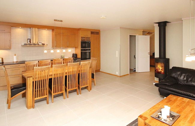 12 Person Holiday Home in Jelsa - Foto 7