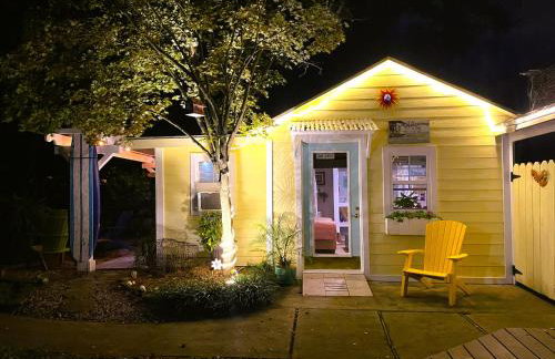 Romantic Beach Style Cottage close to everything! - Photo 6