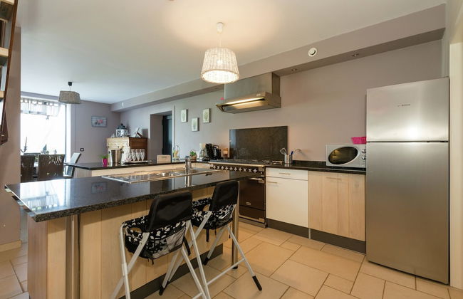 Magnificent Character Cottage with Spa Tub near Marche-en-Famenne - Photo 10