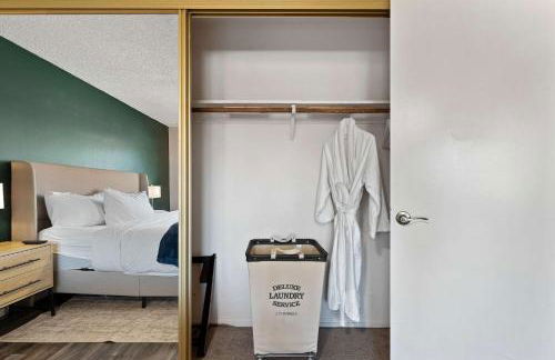 Family 4BR Home with Patio by Willowcreek Park - Foto 30