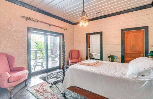 Upscale Getaway on Smith Lake with Boat Dock - Foto 30