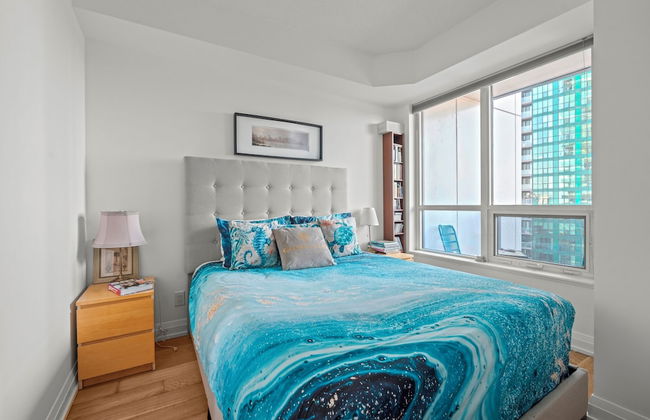 Modern Apartments in North York - Photo 63