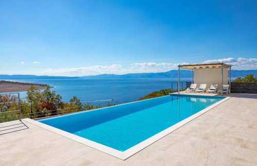 Luxury Villa Oštro with pool & Krk bridge view - Photo 30