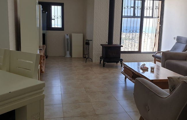 Roomy Apt. w Seaview Fireplace & Netflix - Foto 5