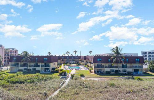 Beachfront with heated pool, 60 seconds to beach - Foto 68