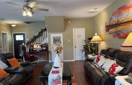 Massive lakefront home with HOT TUB - Foto 11