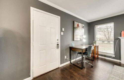 1BD Condo Pool South Irving I40 - Foto 8