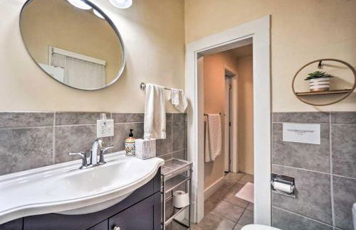 Historic Redstone with Large Backyard, Walk To CSU! - Foto 13