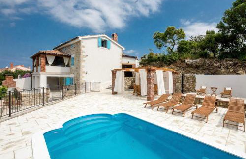 Villa Copun with heated pool - Photo 1