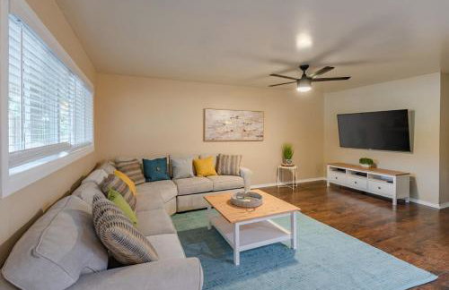 Texas Vacation Home, Game Room & POOL by Sixflags - Foto 12